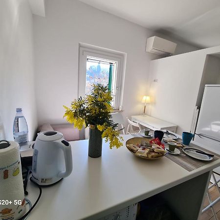 Galteri Housing 2 Appartamento Centro Storico Vicino Arco Etrusco ペルージャ エクステリア 写真
